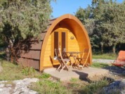 couette-et-cafe-dans-une-cabane-pod-pour-2-pers